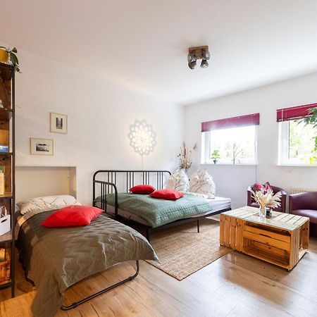Апартаменти Perfekt Fuer Gruppen, Familien & Geschaeftsreisende - Naehe Bamberg & Erlangen Adelsdorf Екстер'єр фото